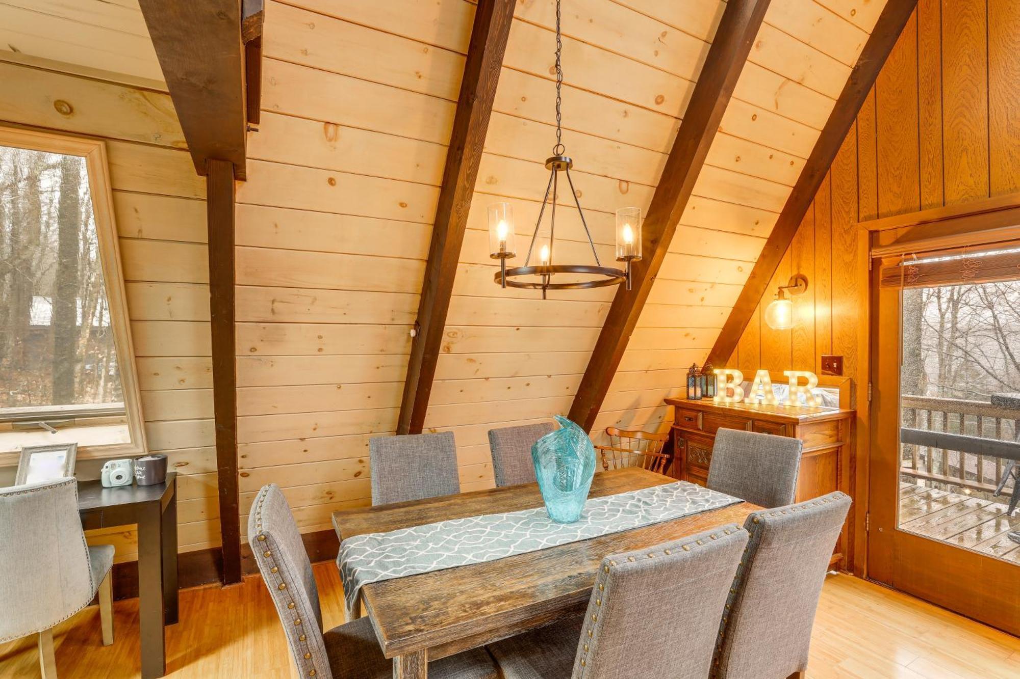 A-Frame Cabin With Hot Tub 1 Mi To Beech Mountain! 외부 사진