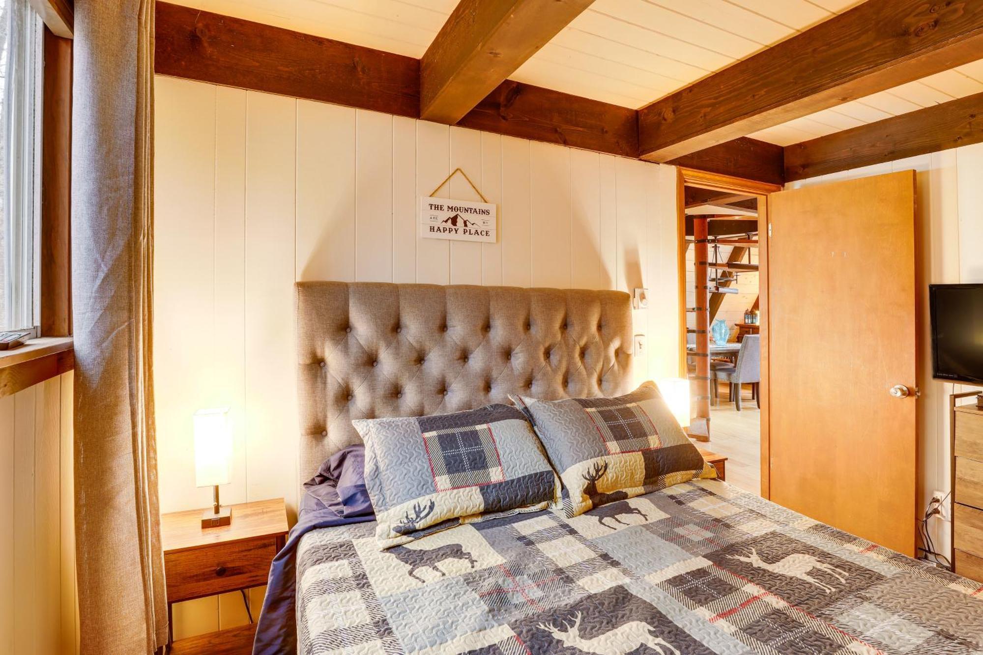 A-Frame Cabin With Hot Tub 1 Mi To Beech Mountain! 외부 사진